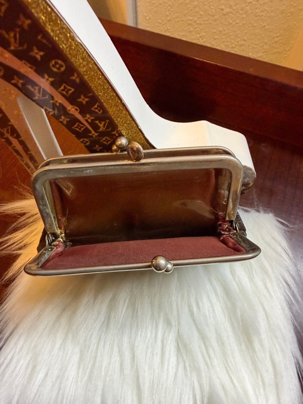 Louis Vuitton Brown Monogram Kiss-Lock Coin Purse - Picture 3 of 5